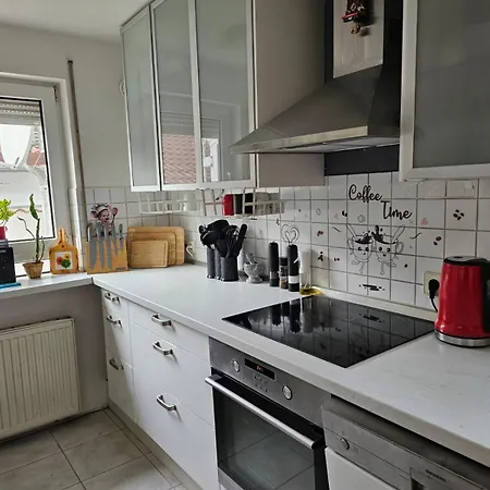 Ruhiges Gaestezimmer In Privatunterkunft